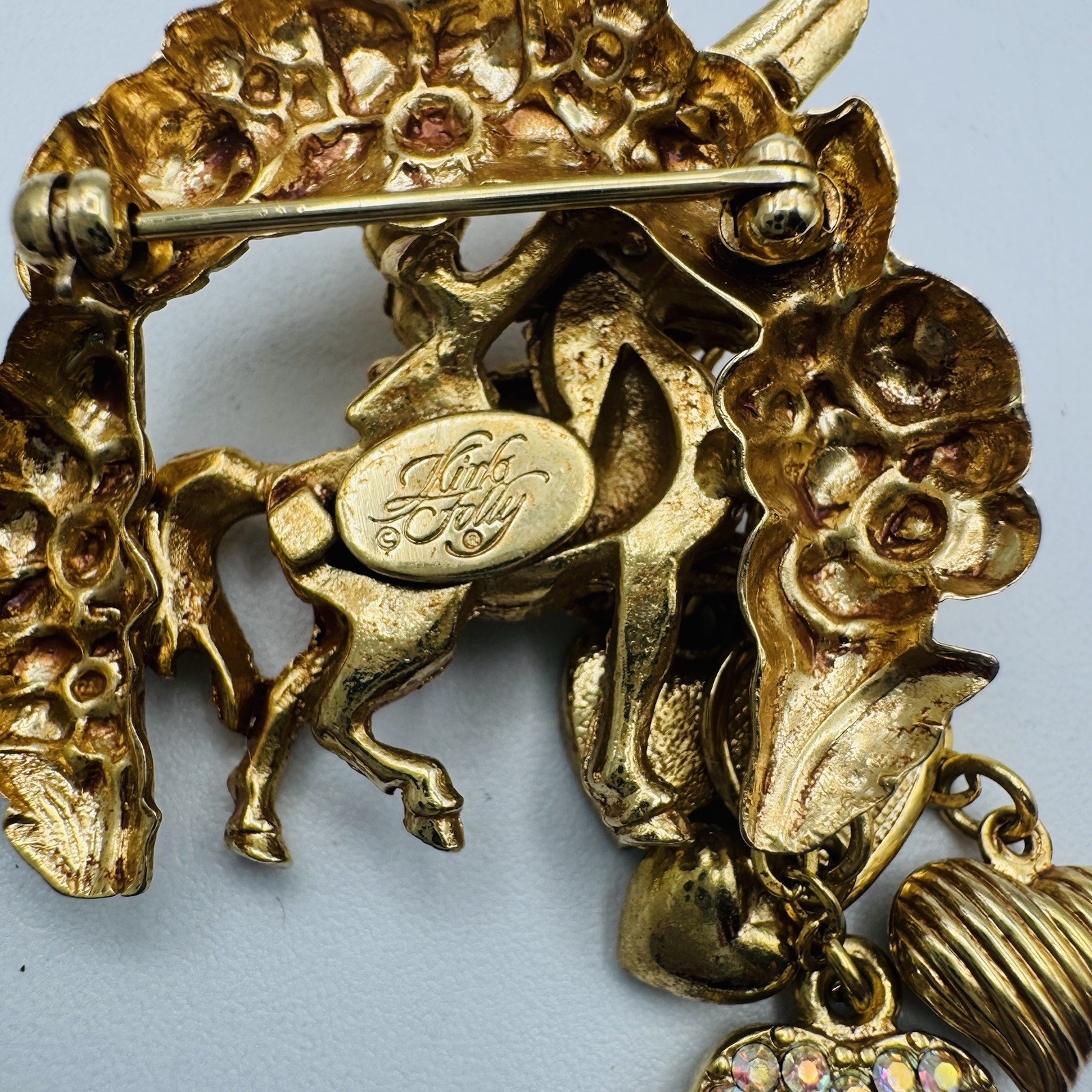 VTG Kirks Folly Sir Lancelot Knight Horse Brooch Pin Gold Tone Heart Dangle