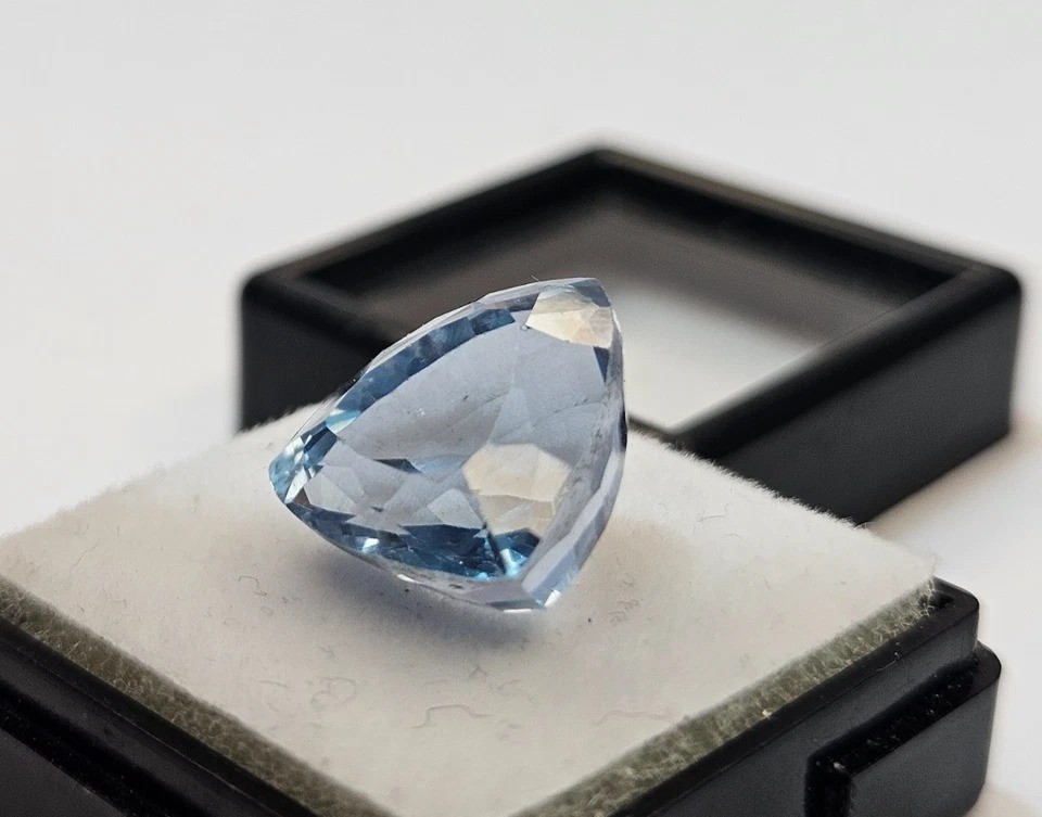 Natural Aquamarine Blue Colour 10+ Ct Trillion Cut Loose EGL Certified Gemstone