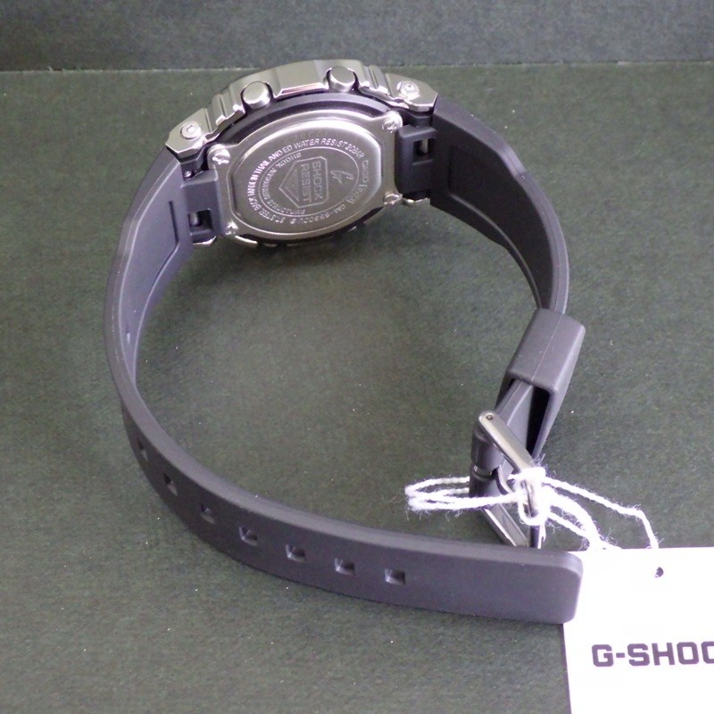 brand new Casio G SHOCK GM S5600U 1JF Metal Covered Silver Digital 20 ATM water