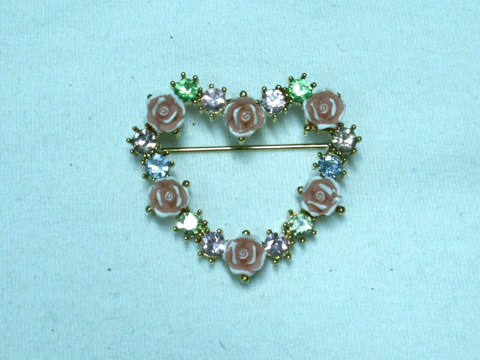 …JJJ signed AVON…Gold Tone,Rhinestones,Lucite Flowers Heart Brooch…