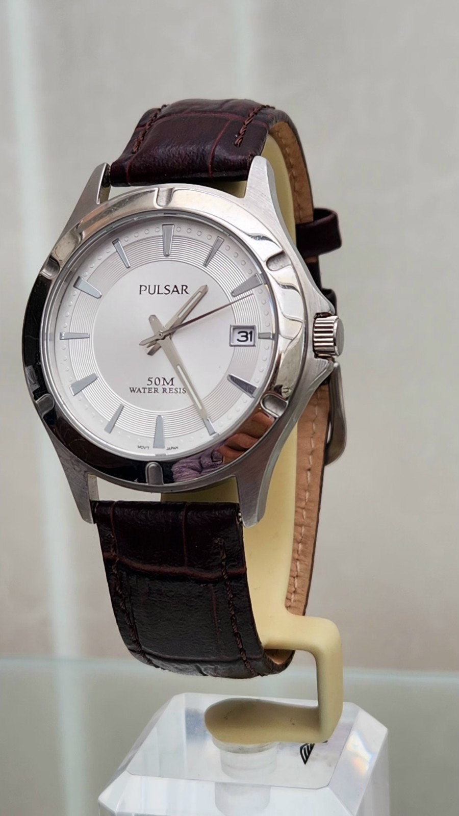 Pulsar mens watch Date , Easy To Read, Brown Leather, WR 50m. (A4)