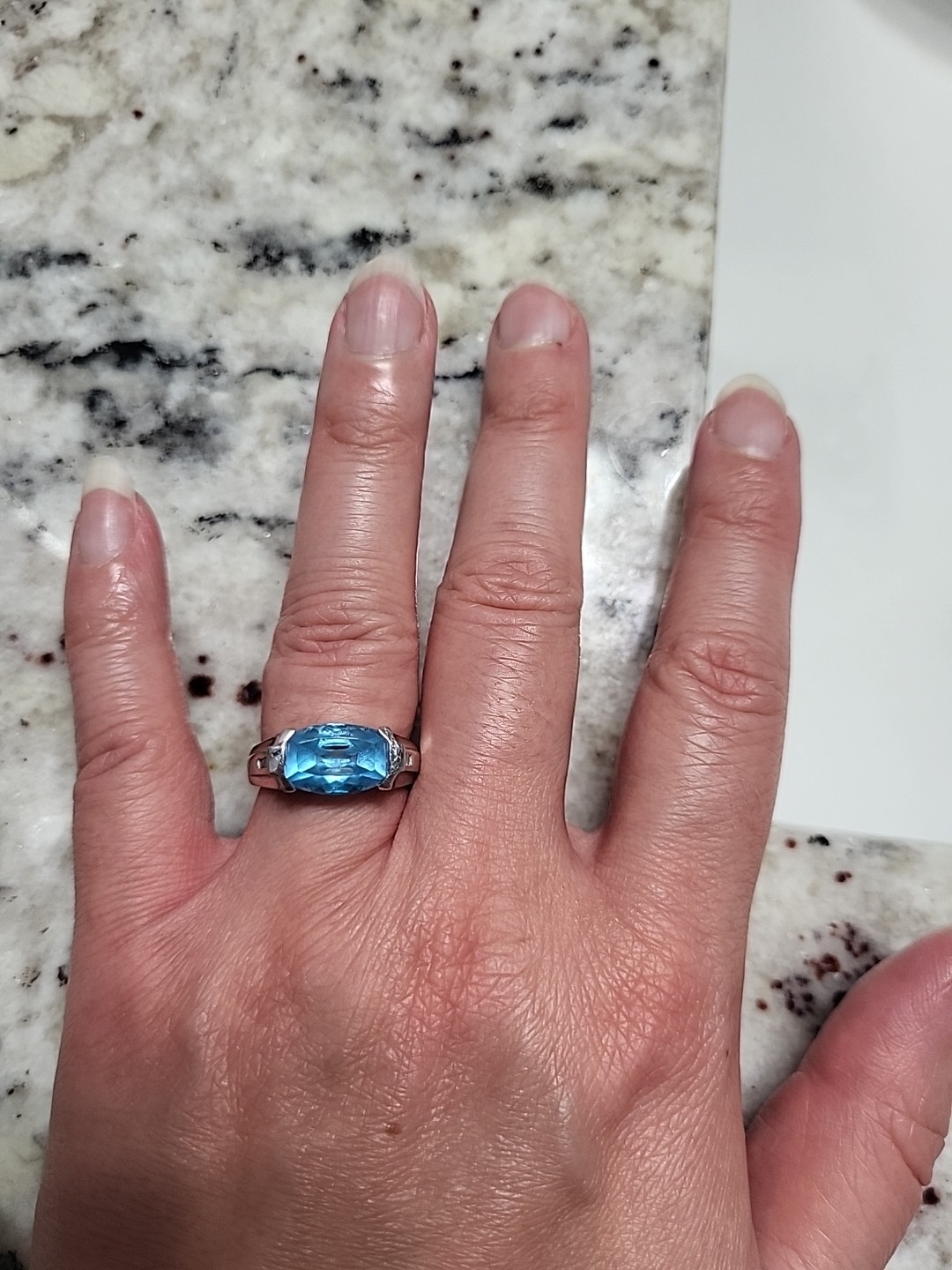 10k real White Gold Solitaire Swiss blue Topaz Ring Sz 7 unique tension mount