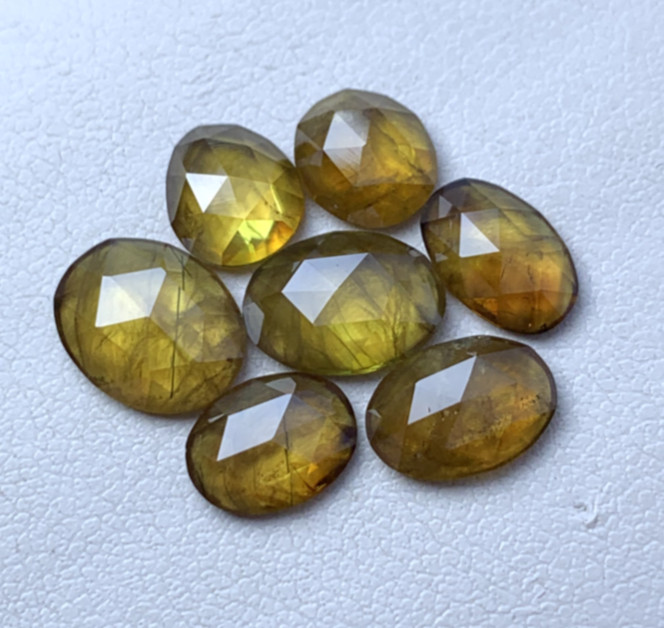 Natural Sphene 11.00 Ct Loose Gemstones 7.00mm X 9.5mm Oval Rose Cut