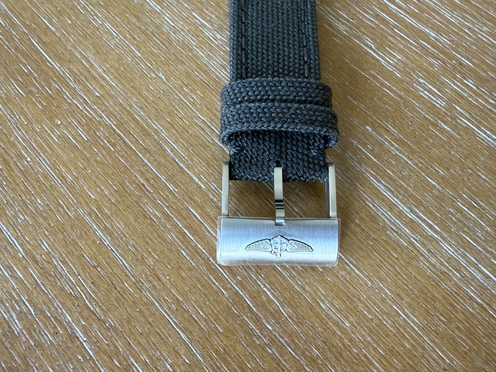BREITLING ANTHRACITE CANVAS STRAP WITH STEEL BUCKLE 22-20 109W A20BA.1 E79363
