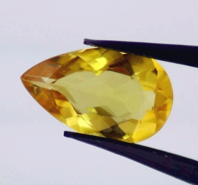GOLDEN BERYL 12.10 x 7.50 MM PEAR CUT OUTSTANDING COLOR F-010