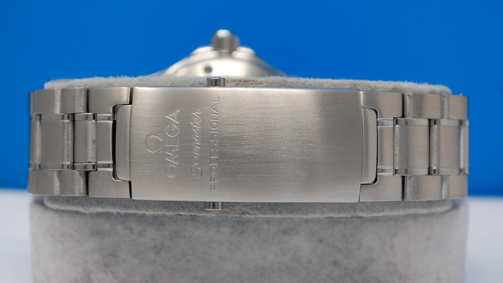 Mens Omega Seamaster 300M Professional watch – 36MM – Electric Blue Dial 2263.80