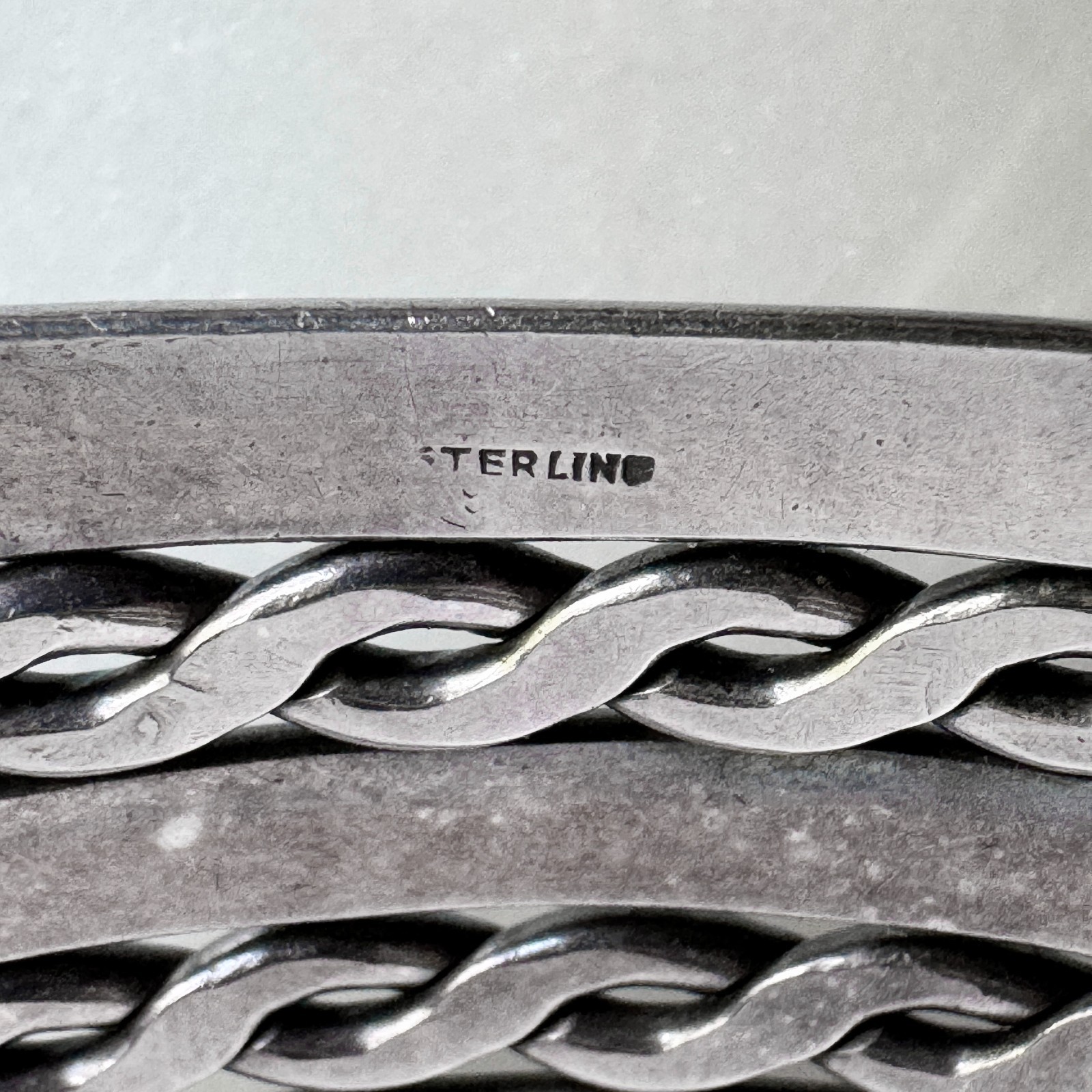 Sterling Silver Fred Harvey Era Wide Cuff Bracelet w/ Arrow & Dot Design Sz 6.5