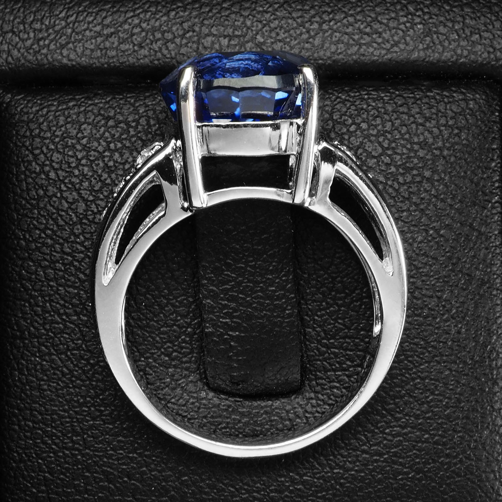 Radiant Royal Blue Sapphire Oval 11.70Ct 925 Sterling Silver White Gold Rings