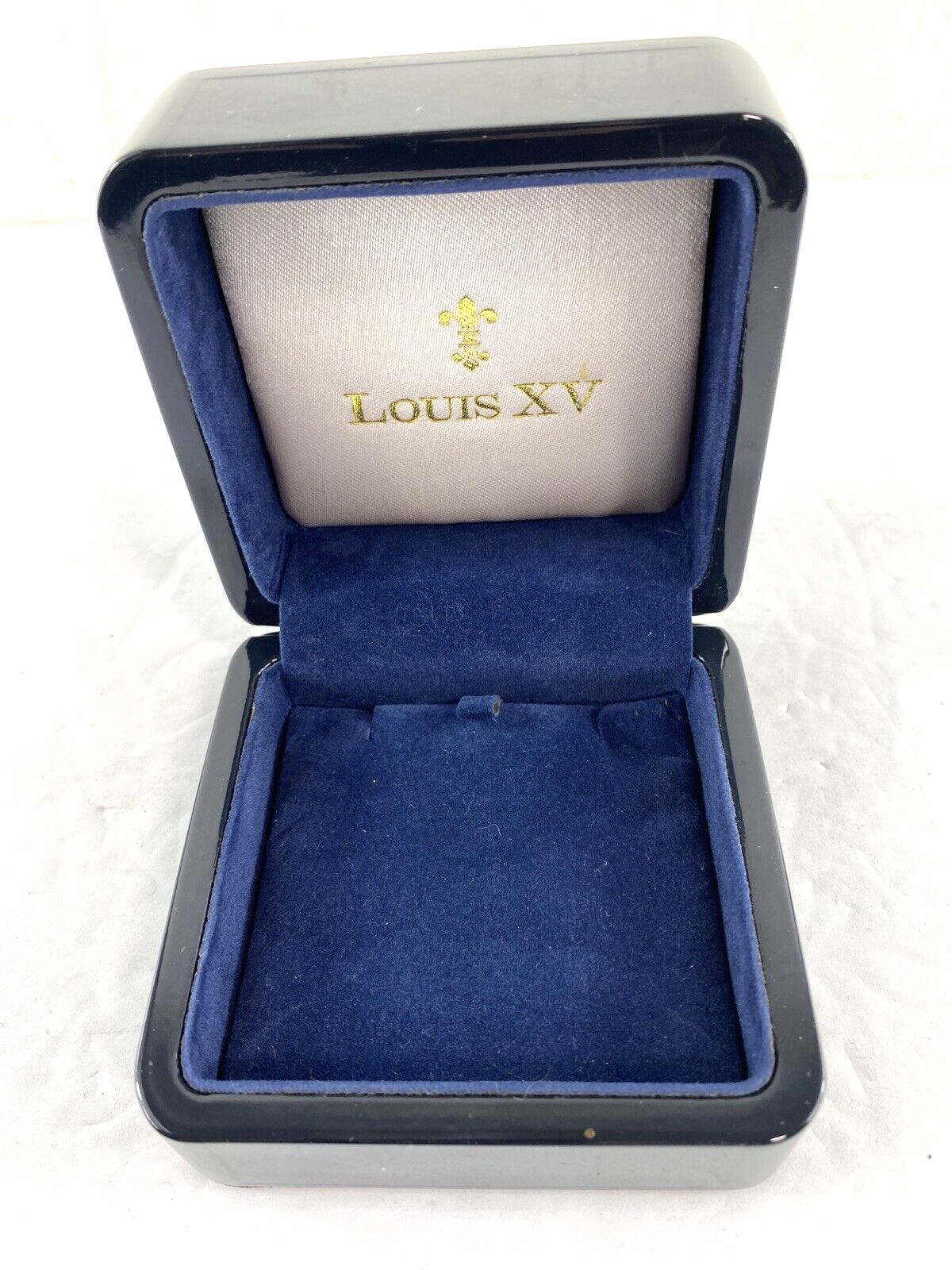 Vintage Louis XV Jewelry / Watch Box Made In Switzerland Gift 3.75″ x 3.75″