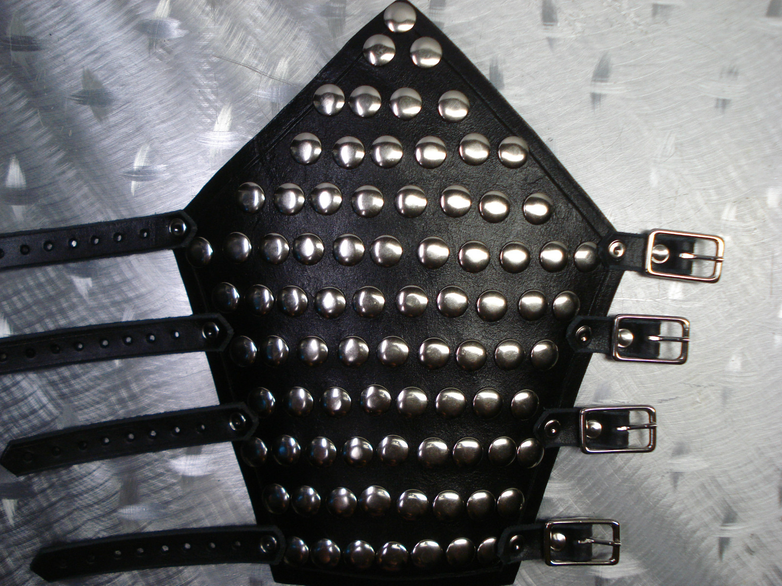 LEATHER GAUNTLETS WITH ROUND STUDS …HEAVY METAL….(MDLG0141)….. KISS’S