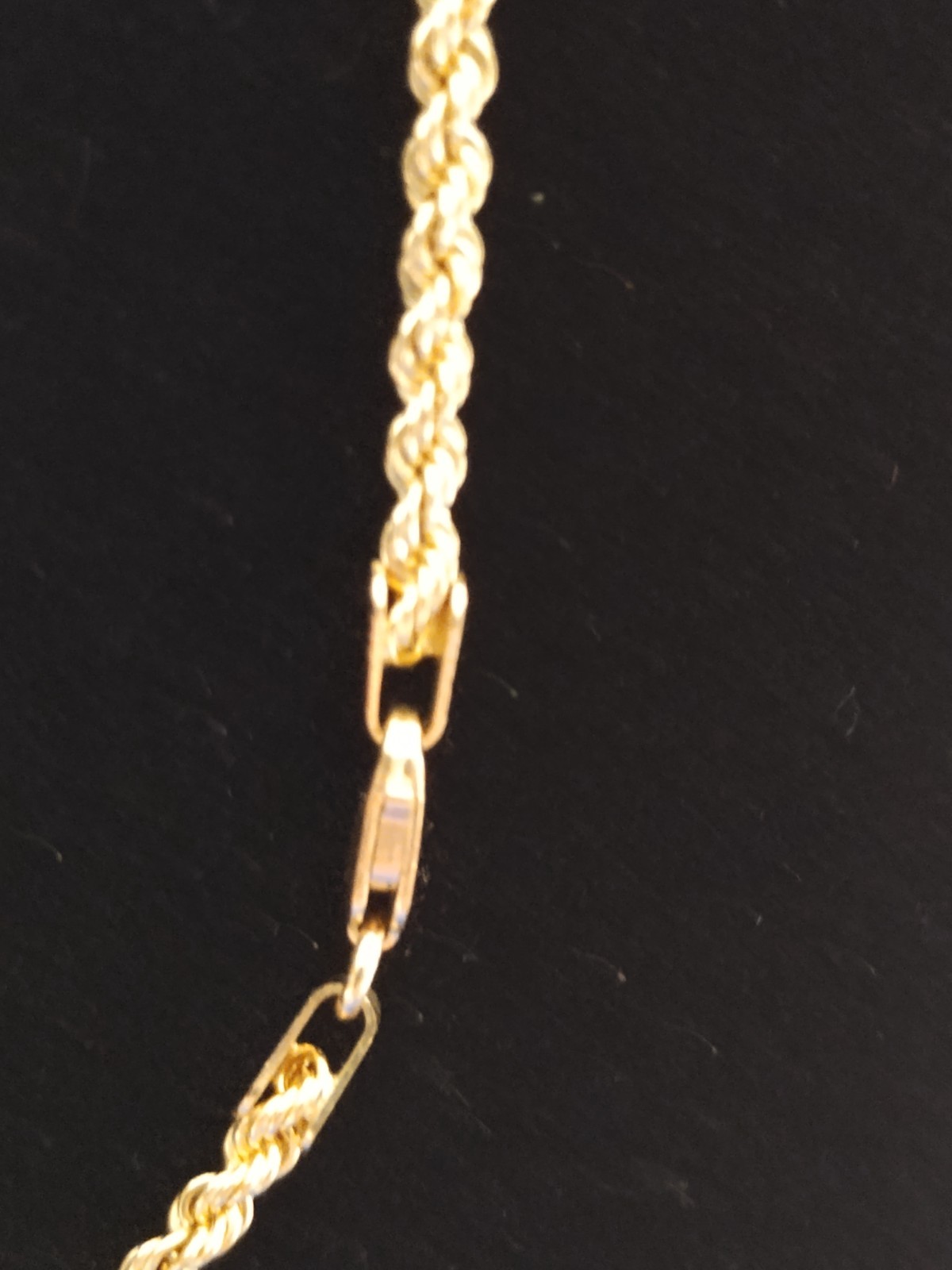 10k Gold Chain, 24 inches long 3.7 grams