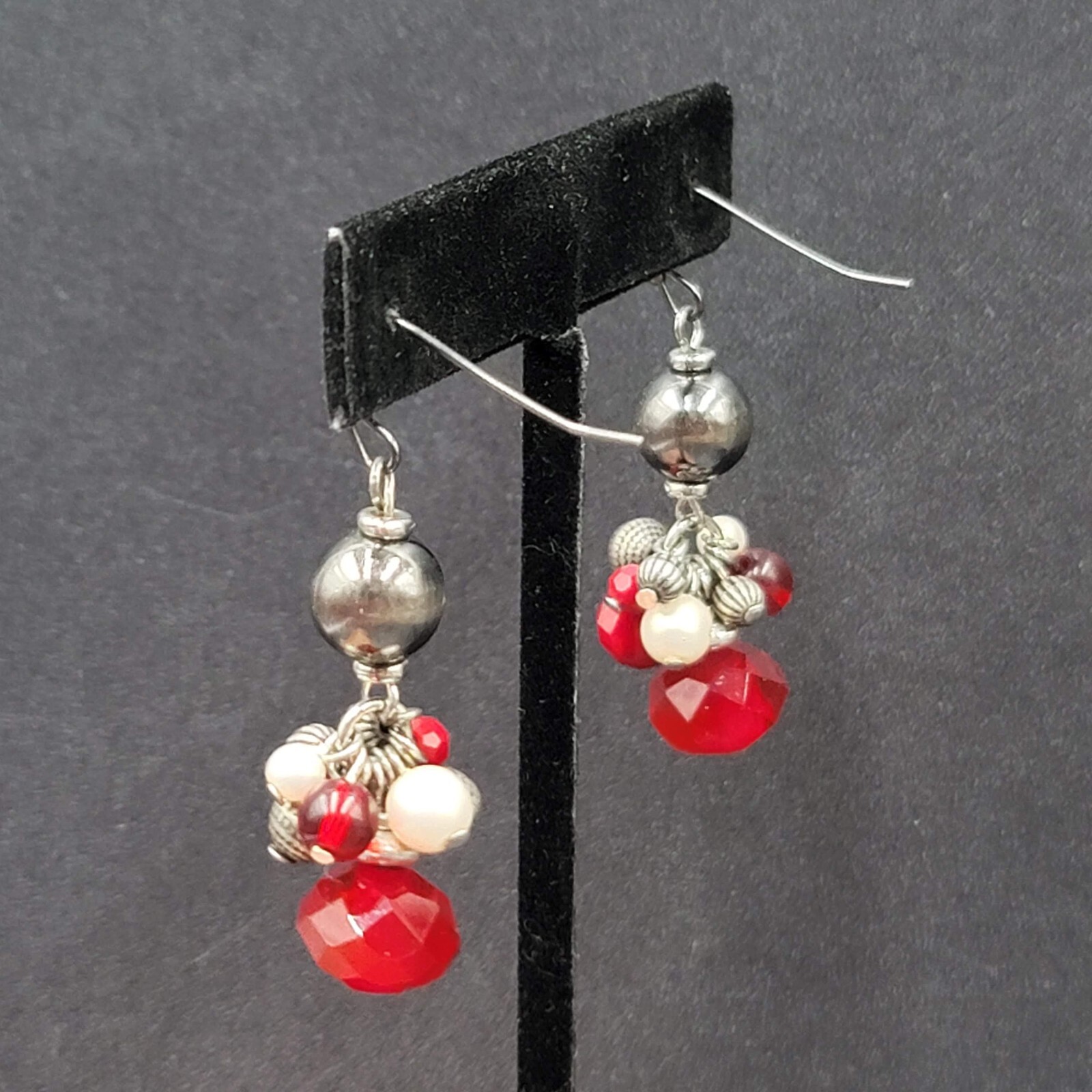 Pierced Earrings Silver tone Red Gray White Black Bead Dangle 1.5″