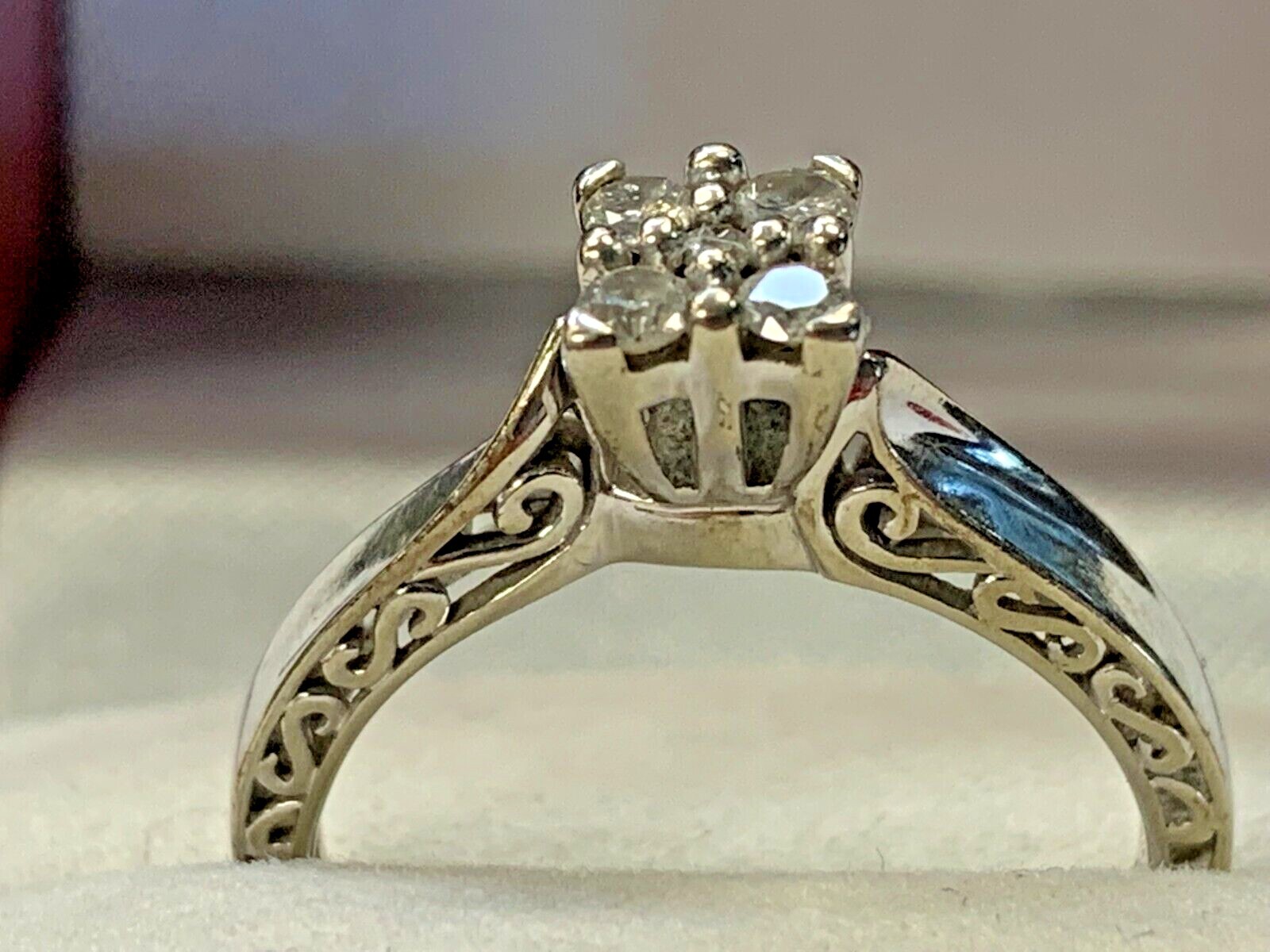 KEEPSAKE 10K WHITE GOLD ENGAGEMENT RING ESTATE