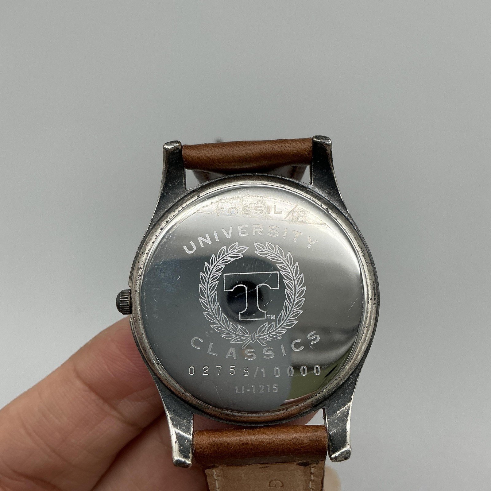 Fossil University Tennessee Mens Watch 35mm T Logo Dial Leather New Battery