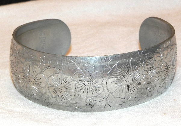 Vintage Leonard Genuine Pewter Open Cuff Bracelet Cosmos Flower Bolivia