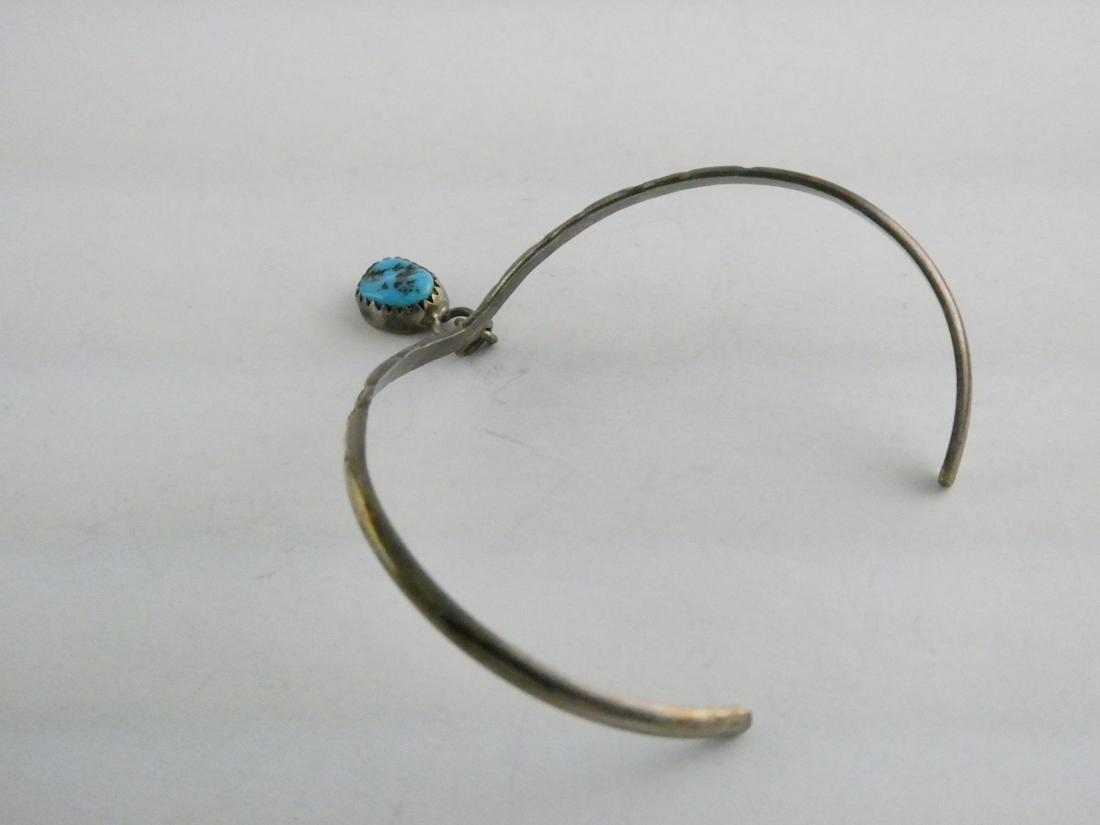 Southwestern Sterling Silver V Shape Turquoise Drop Design Cuff Bracelet 6.25 In
