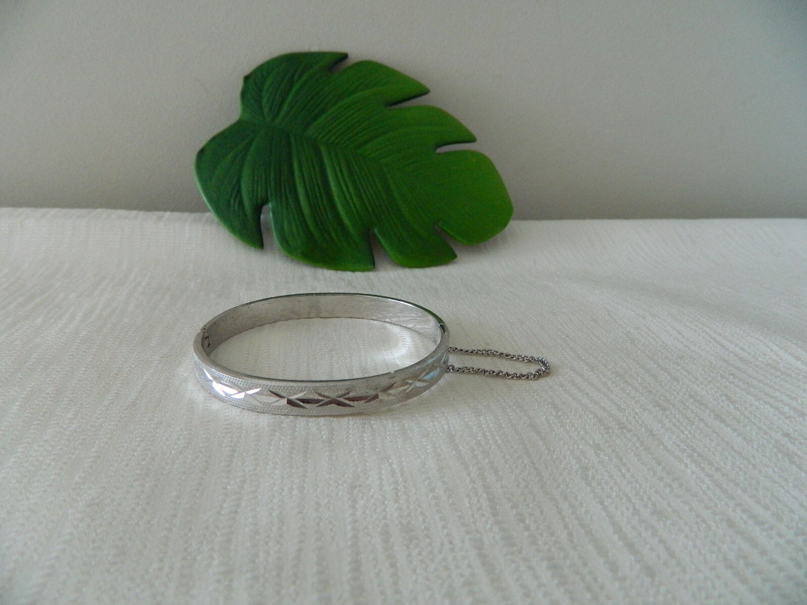 Vintage BRACELET Bangle ETCHED Silver Color With Safety Chain Jewelry