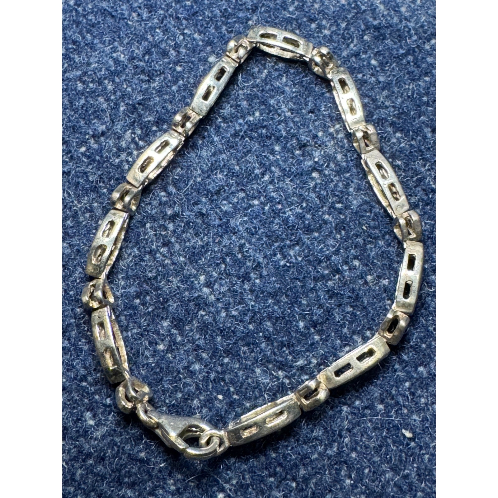 6in 925 Sterling Silver Tennis Bracelet with Rhinestones