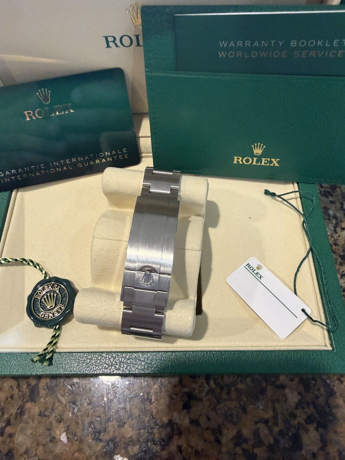 2026 NEW Rolex Submariner 41mm “Starbucks” Green Bezel Ref 126610LV – Black Dial