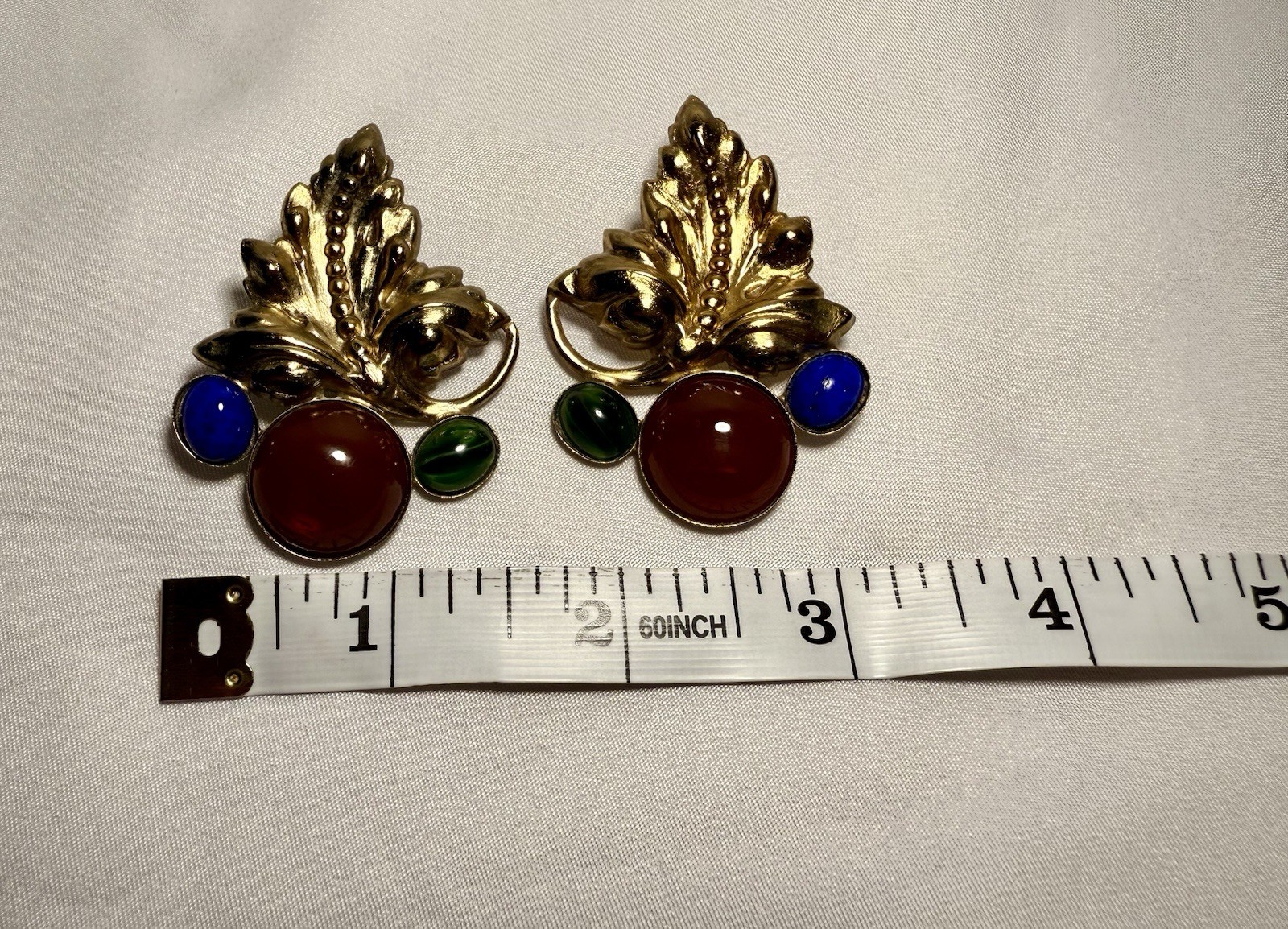 Vintage Mid-20th Century Gold-Toned Leaf & Stones Necklace & Earrings Set
