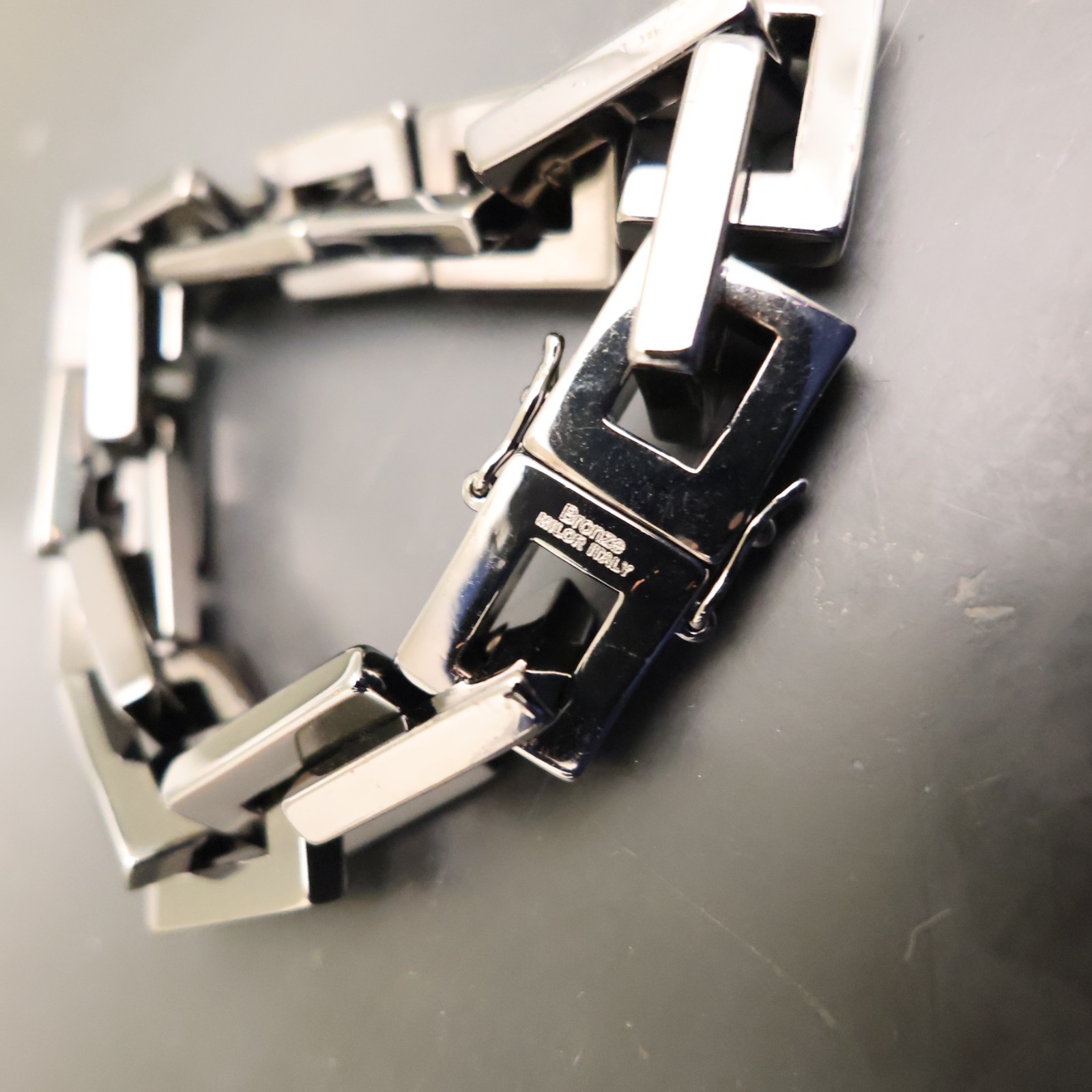 Bronzo Italia bracelet Milor status chain gunmetal rectangle links magnet 7.25in
