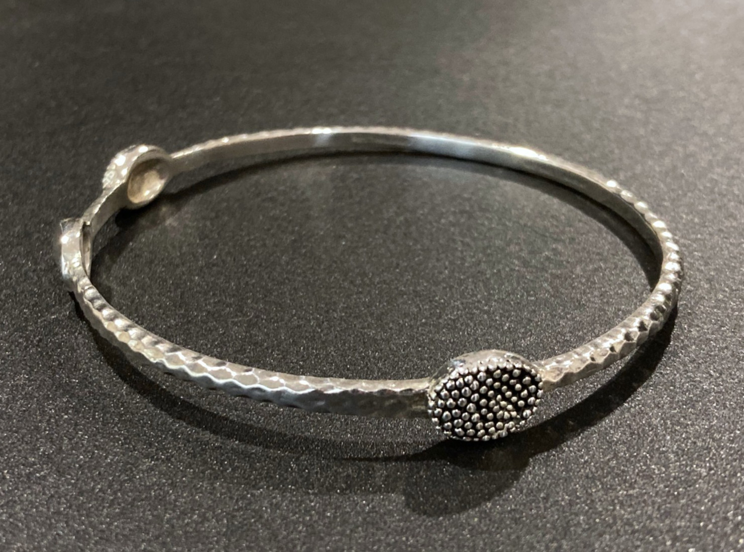 Michael Dawkins Sterling Organic Hammered & Caviar Dot Slip-on Bangle 14.9g S/M
