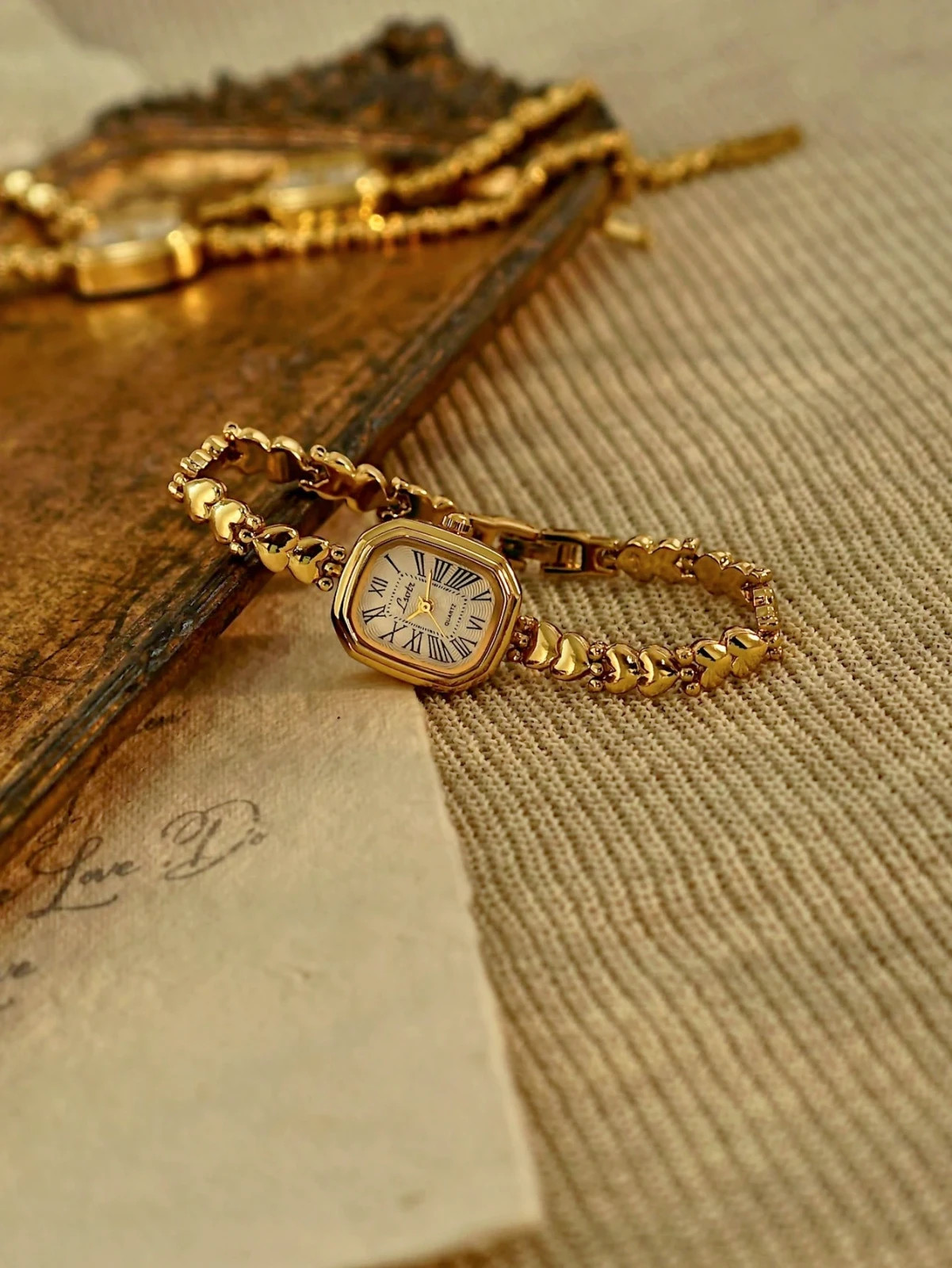 Gold French Vintage Style Unique Heart Band Dainty Women’s Wrist Watch