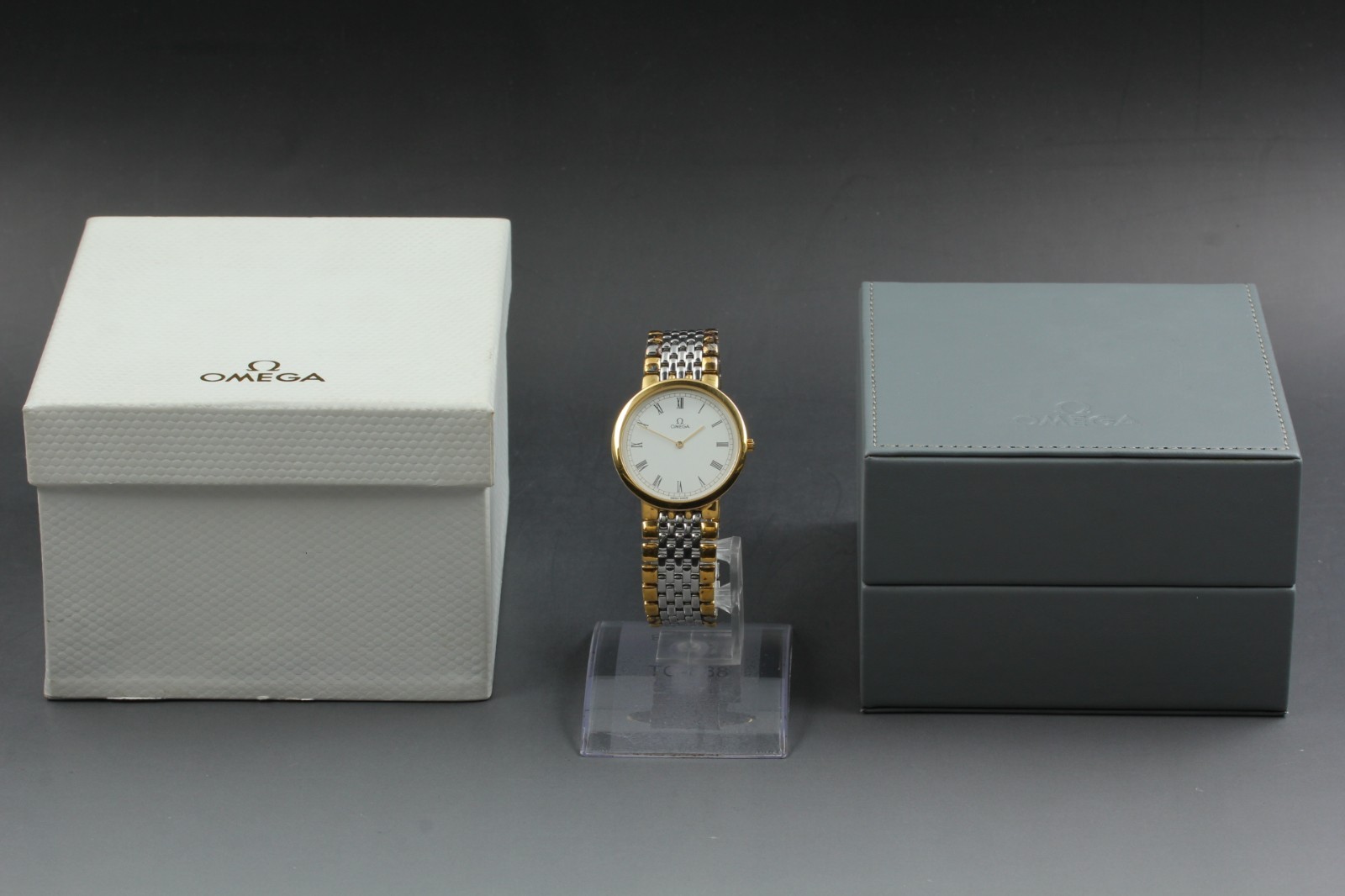 Vintage w/ Box Omega De Ville Cal.1378 Gold White Roman Quartz Men Watch JAPAN
