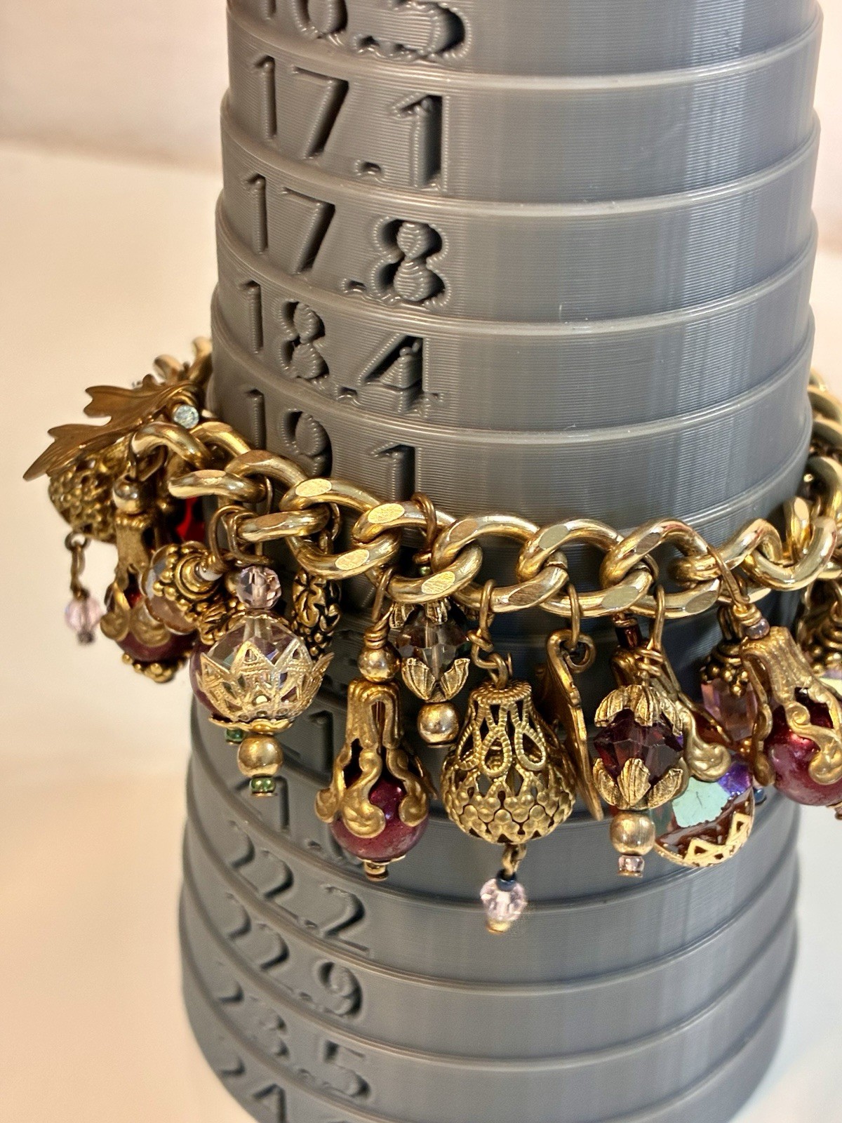 Gold Tone Cable Chain Charm Bracelet Toggle w/ Crystal Dangle Leaf Charms