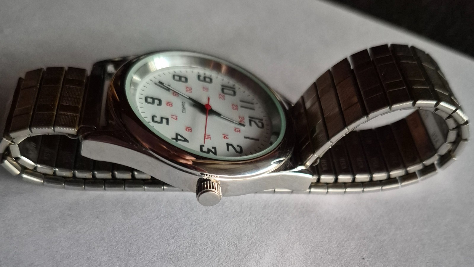 Accutime Watch Corp Quartz Mens 38 mm Flexband, great condition, very clean