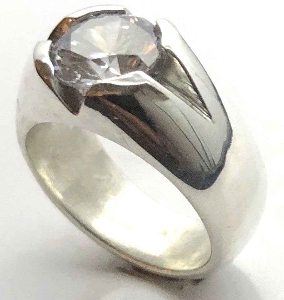 MJG STERLING SILVER MEN’S RING.V GROOVE. 10MM CUBIC ZIRCONIA. PRONG SET. SIZE 10