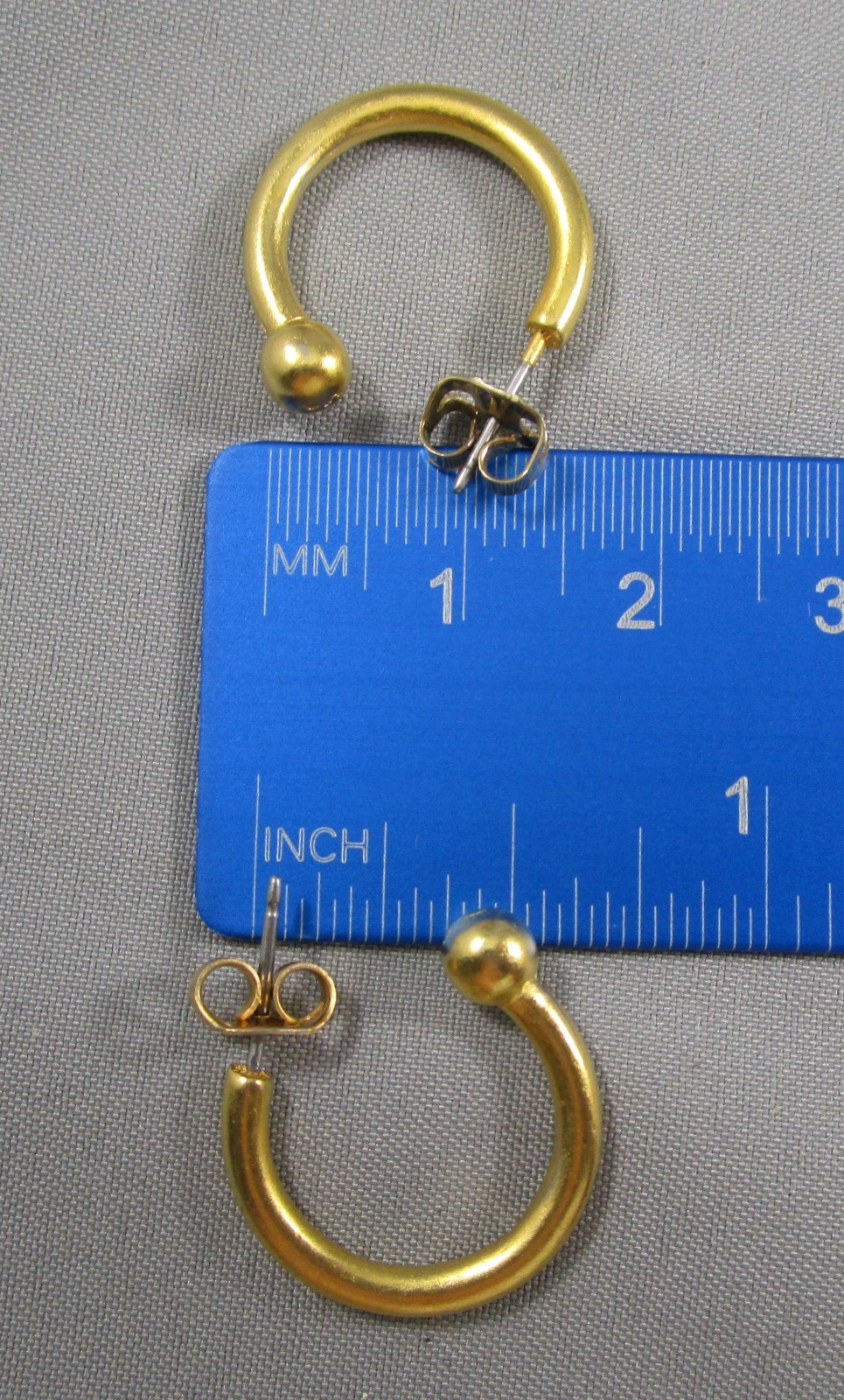 5/8″ Satin Matte Brushed Gold Tone Hoop Post Earrings 192T