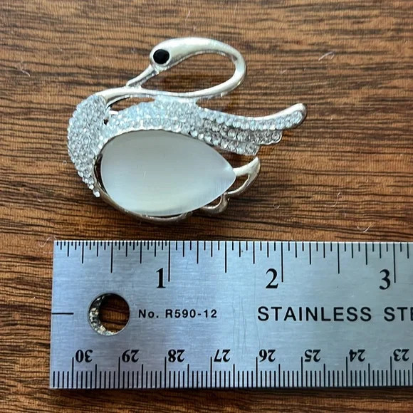 Cliche Albania — Jeweled brooches – set of 2