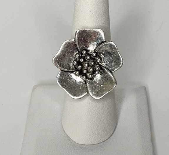 Premier Designs PETALS Flower Ring Size 7 Antique Silver Tone Finish 890