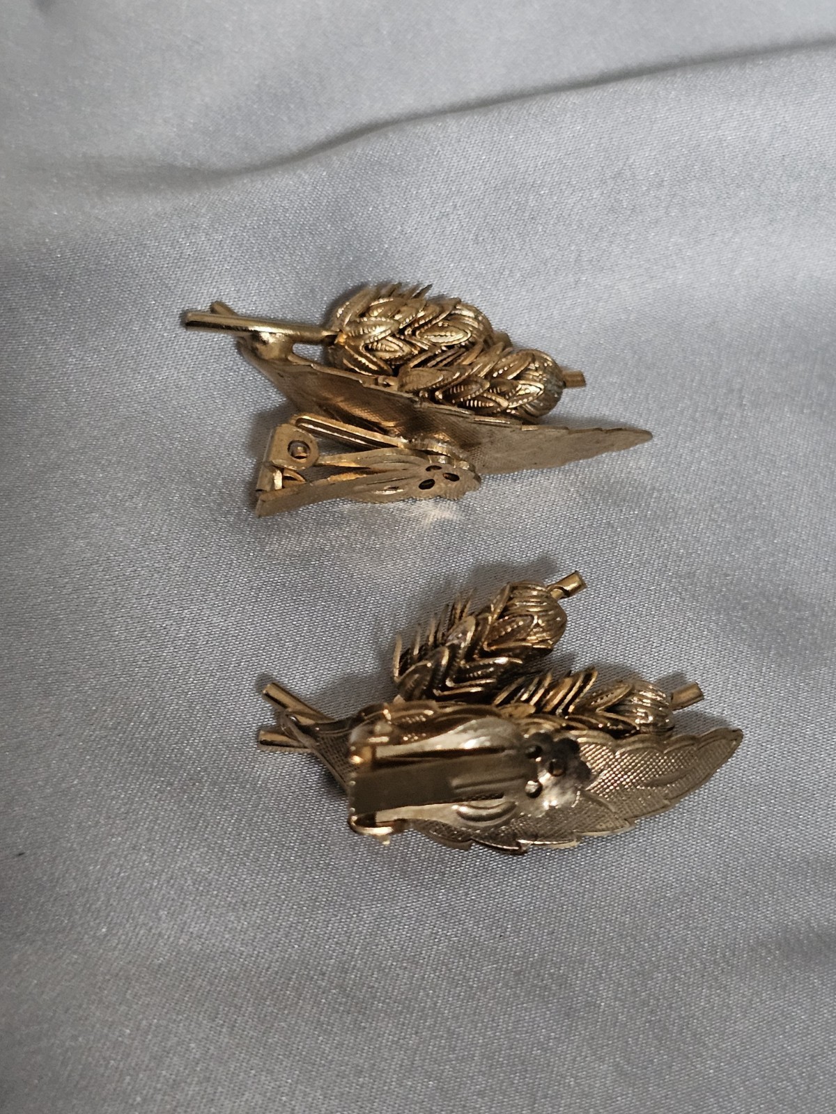 Vintage Goldtone Two-tone Wheat Cattail Clip-on Earrings Ear Climber