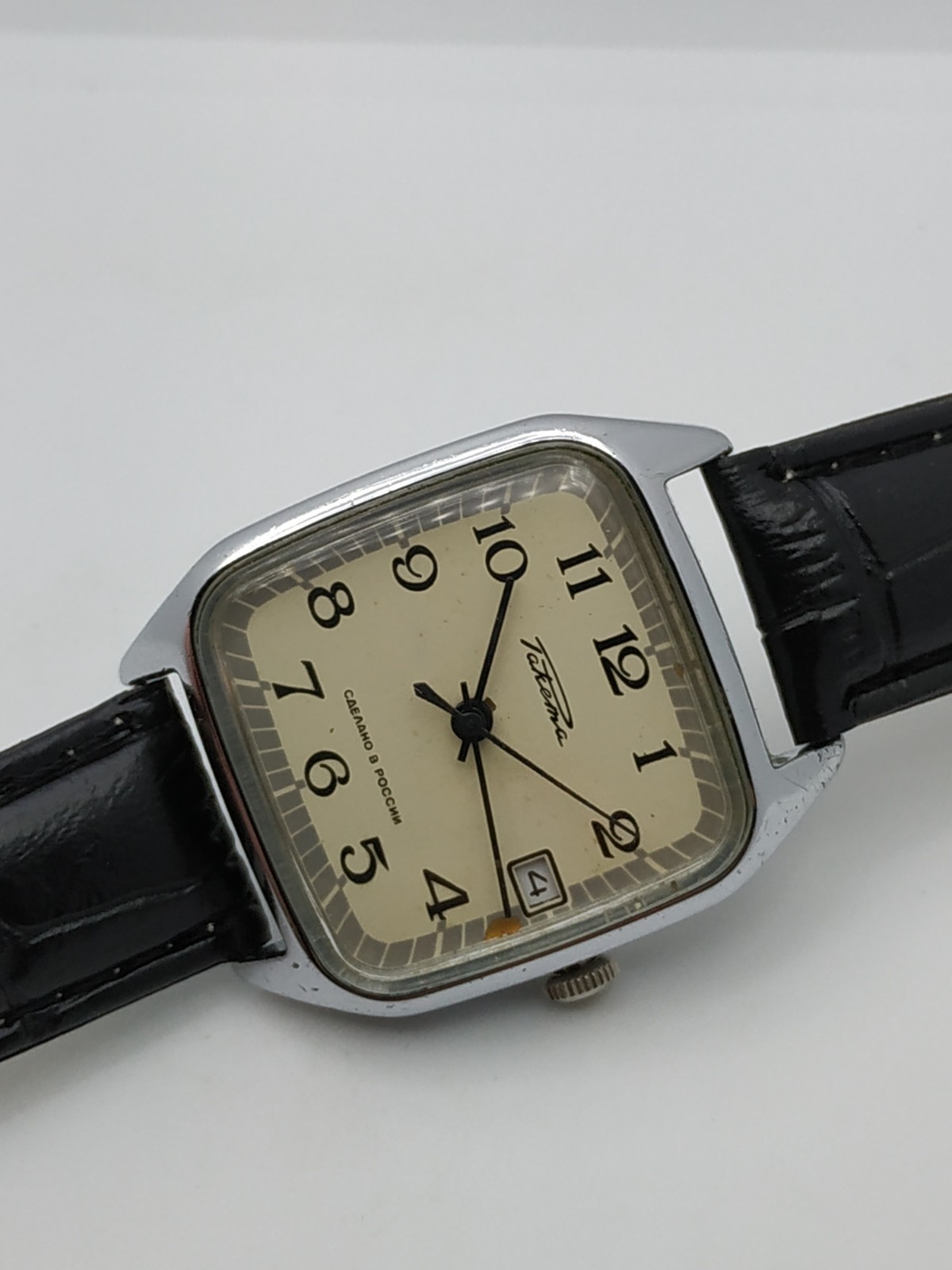 Russian Men’s Dress Vintage Watch Raketa Mechanical 2609 Retro USSR Soviet