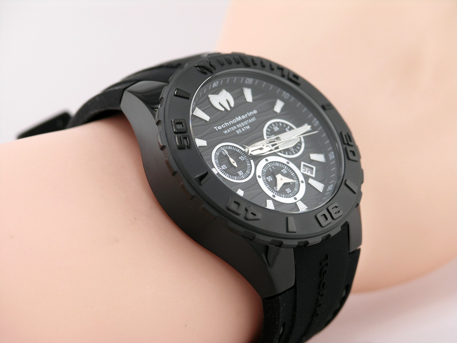 NEW TECHNOMARINE TM-115081 CRUISE MEDUSA BLACK CHRONOGRAPH WATCH 44MM 200M