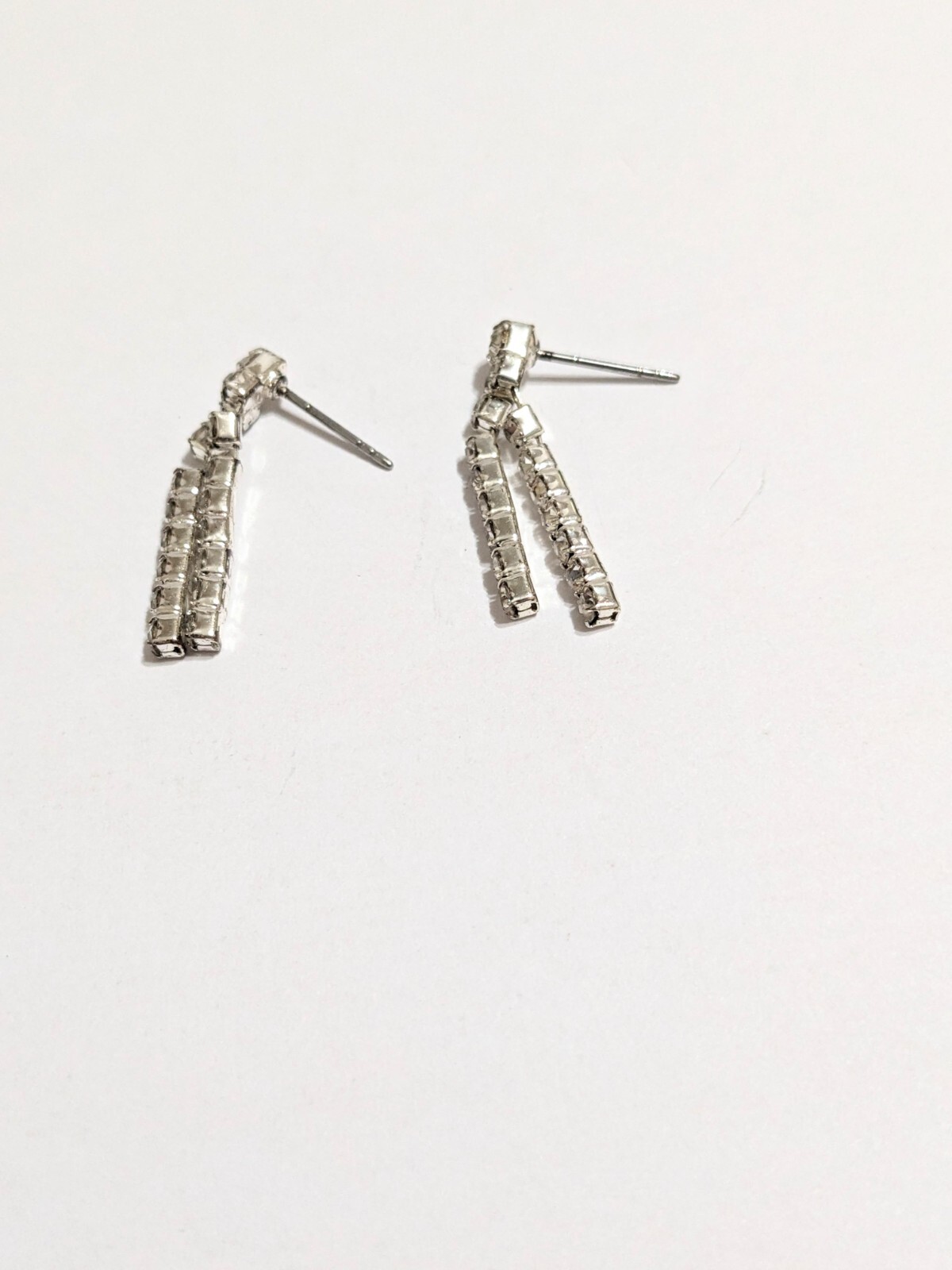 Silver Tone Layered Prong Set Rhinestone Stud/Drop Earrings. 1″. Modern.