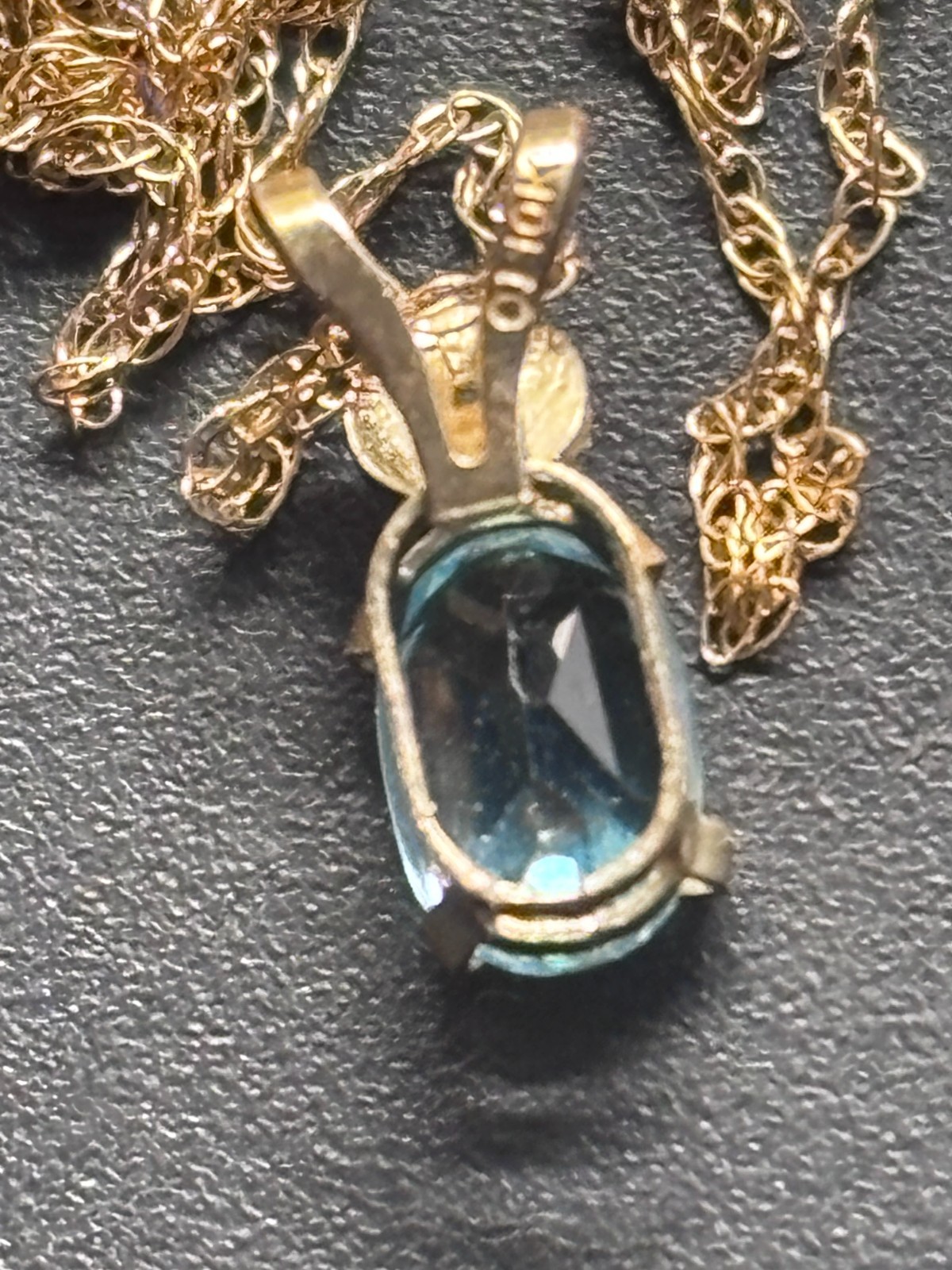 GOLD 10K, ALQUE MARINE, PENDANT + CHAIN