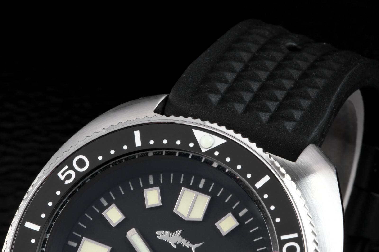 Heimdallr Sharkey Quartz Miyota 2115 Captain Willard 6105 Diver Watch C3 200M