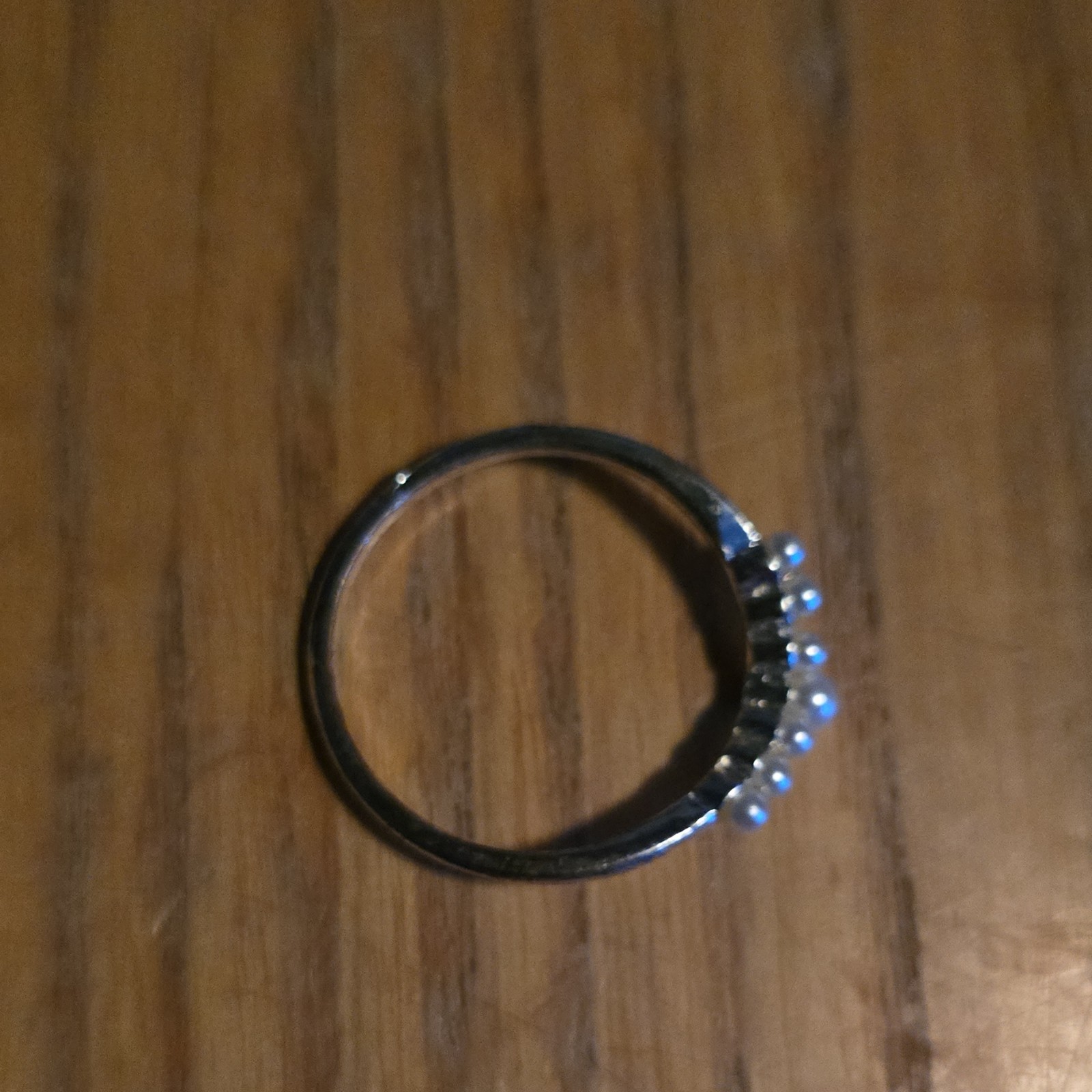 Silver Tone Metal Band Ring White Round Pearl Cluster Size 8.75