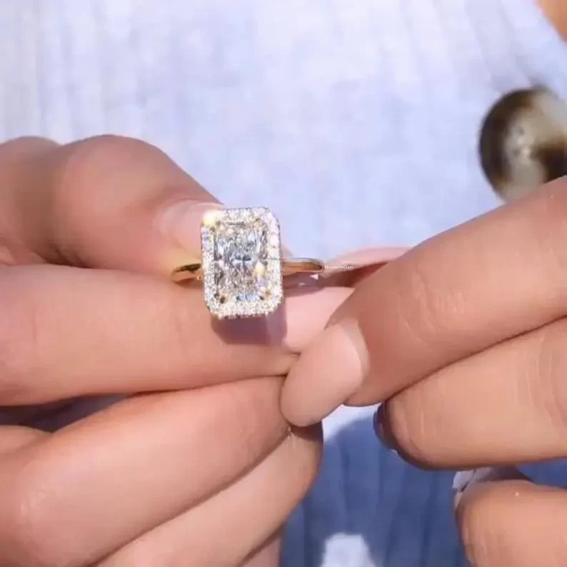 3.20Ct Radiant-Cut EF/VS1 Lab Grown Diamond Halo Engagement Ring 14k Yellow Gold