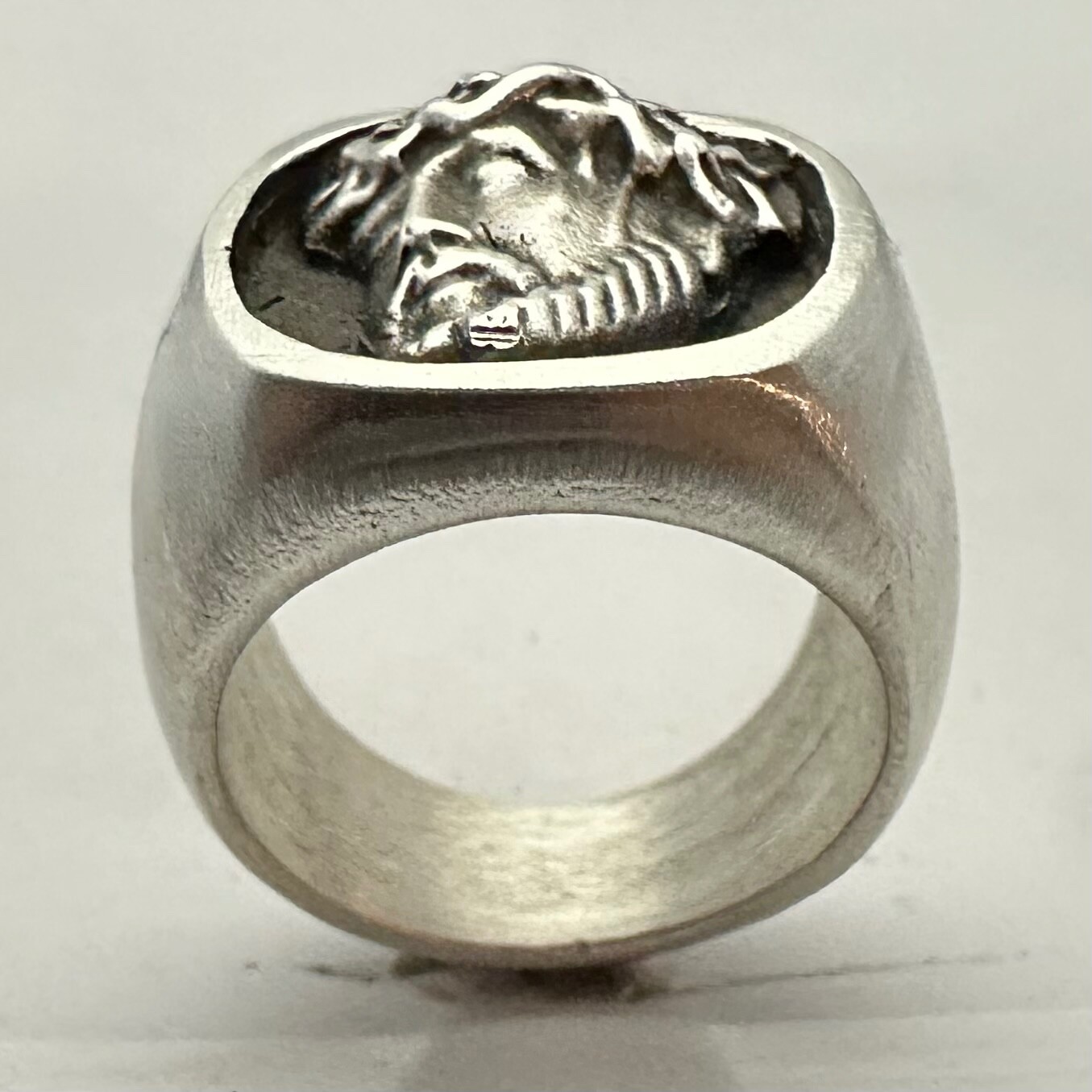 MJG STERLING SILVER . 3-D JESUS RING. 35 GR. SZ 10.