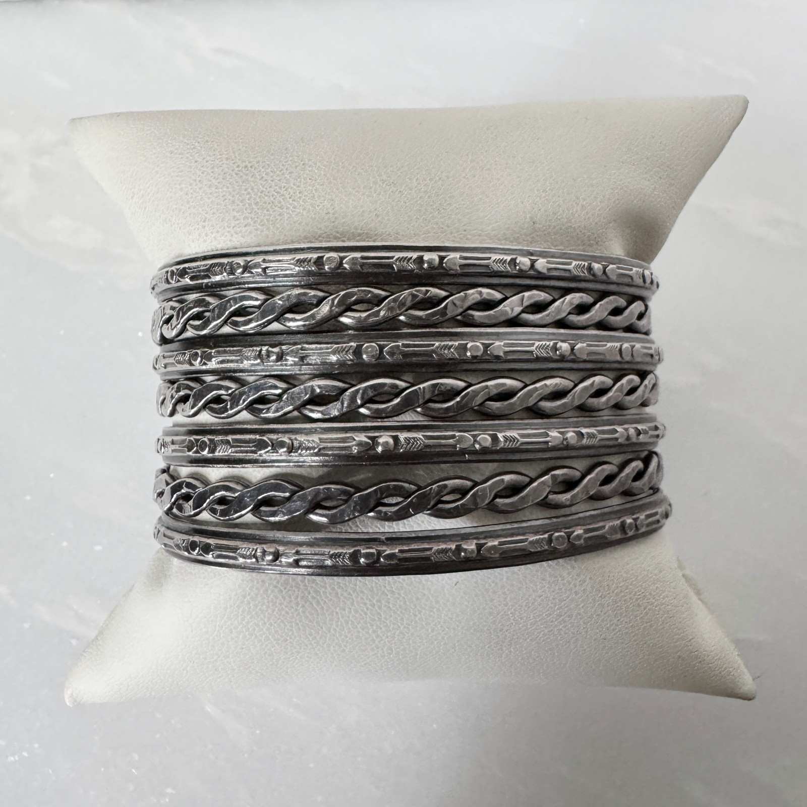 Sterling Silver Fred Harvey Era Wide Cuff Bracelet w/ Arrow & Dot Design Sz 6.5