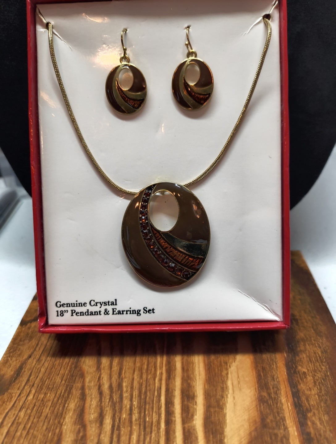 Genuine Crystal Brown Pendant And Earring Set 18 Inch Goldtone #34