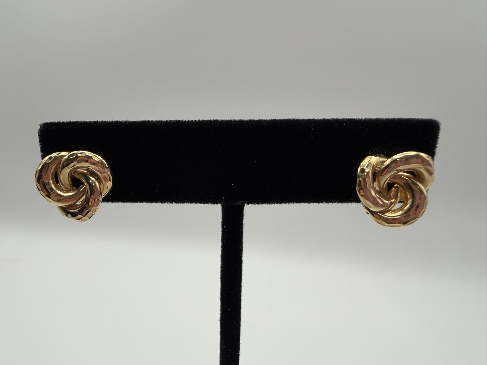 Vintage Helzberg Love Knot Earrings Hammered 14K Yellow Gold Classic Luxury