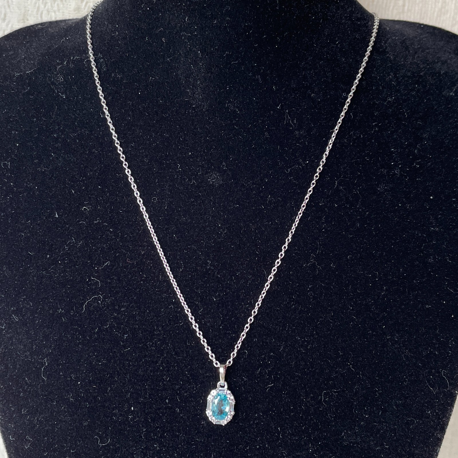 Blue Topaz & Diamond Pendant Necklace 925 Sterling Silver 18 to 20 inches – NEW!