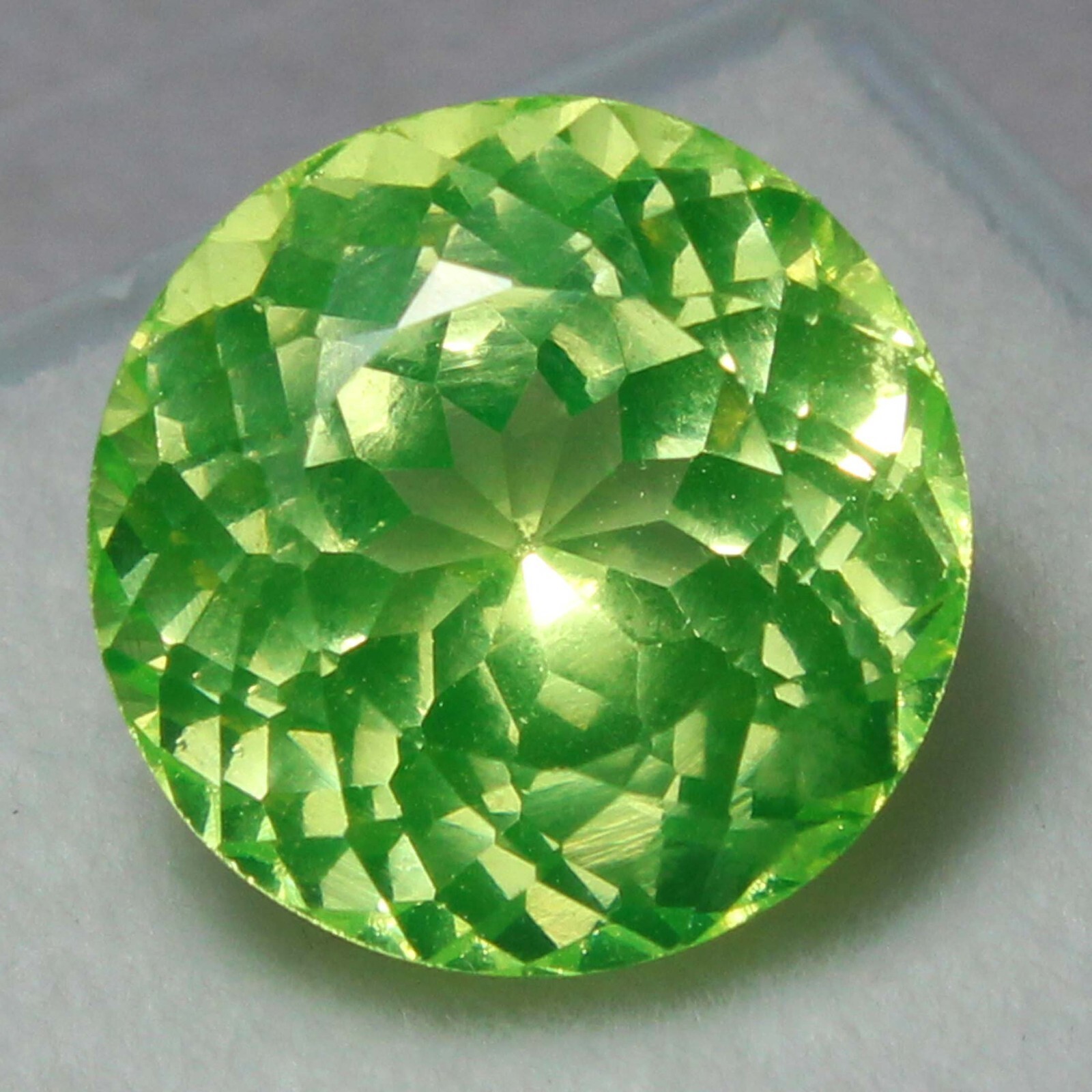 Natural Greenish Yellow Tanzanite Certified 7×7 mm Round Unheated Loose Gemstone