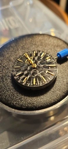 28.5mm Watch Dial Geometric Texture for NH35 Movement Green Luminous Face Parts