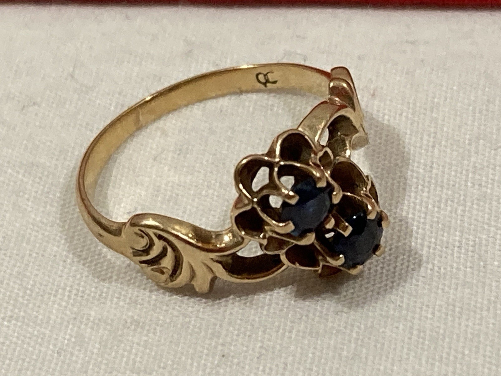 Vintage QC 10k Solid Yellow Gold Blue Sapphire Stone Belcher Band Ring SIZE 4.75